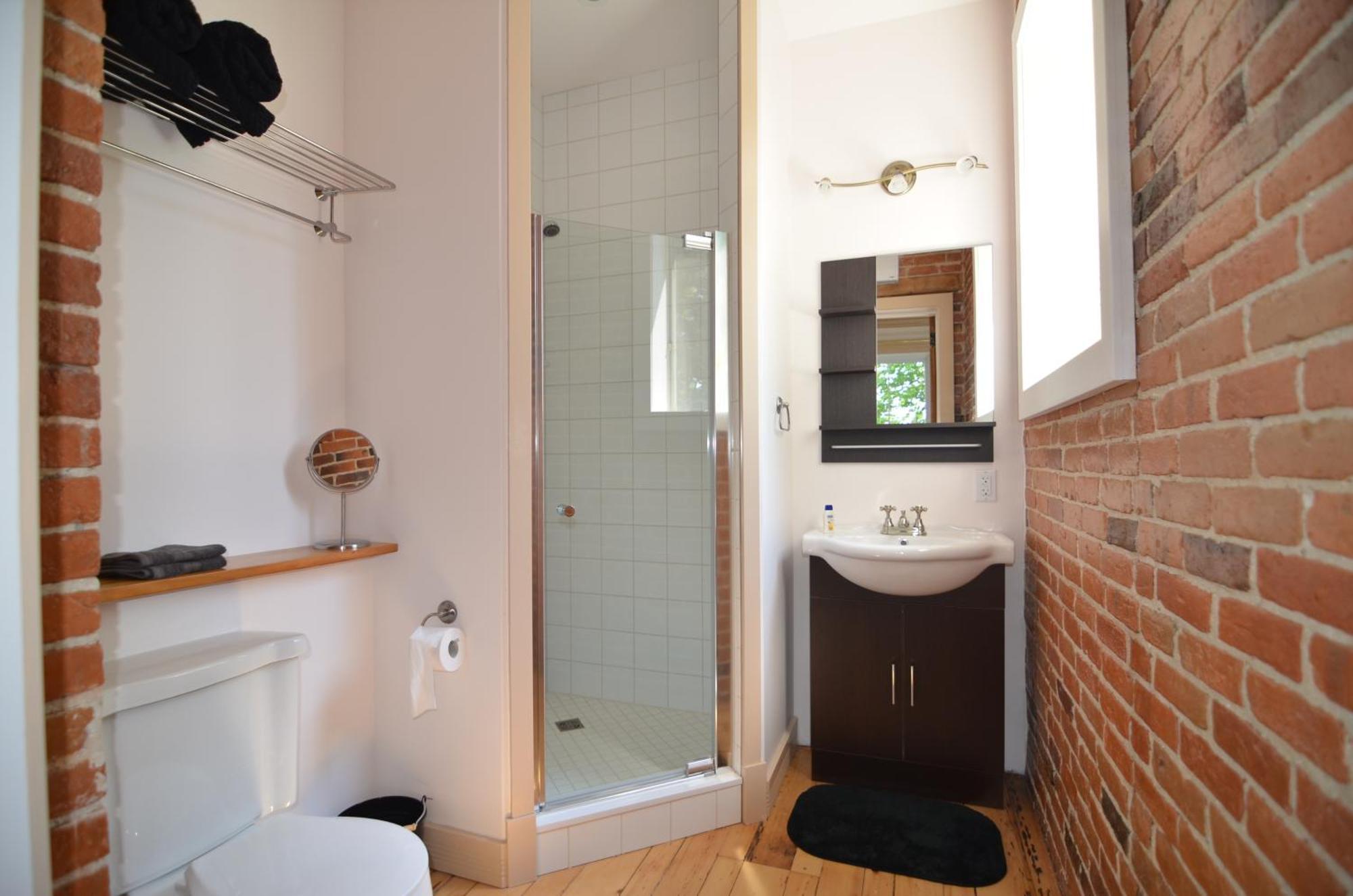 Ile De Garde B&B Шербрук Екстериор снимка