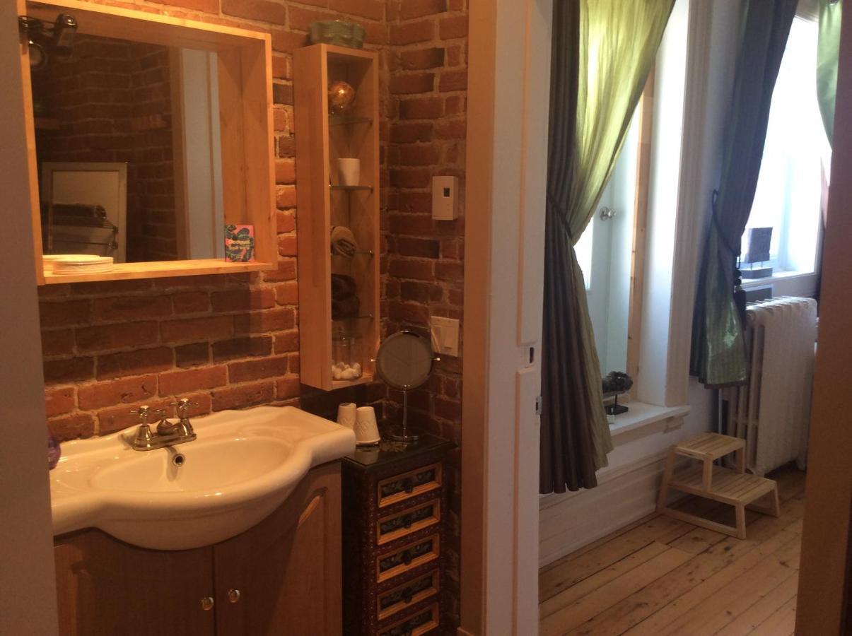Ile De Garde B&B Шербрук Екстериор снимка